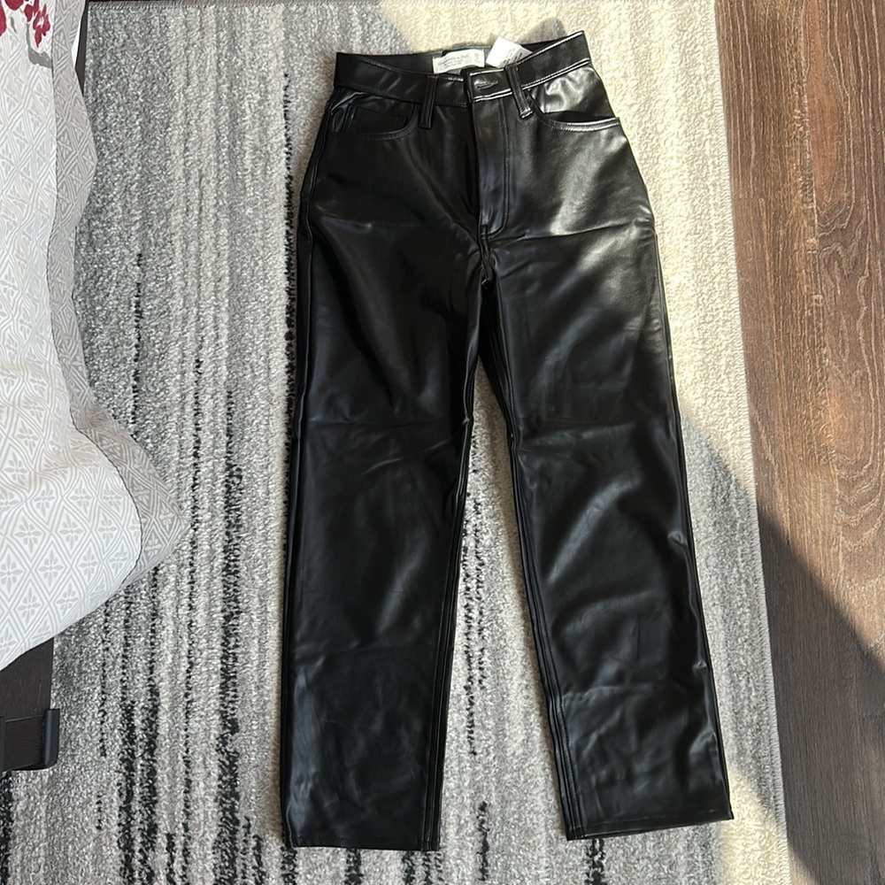 Abercrombie & Fitch Vegan Leather The Ankle Straight Ultra High Rise  25 Short